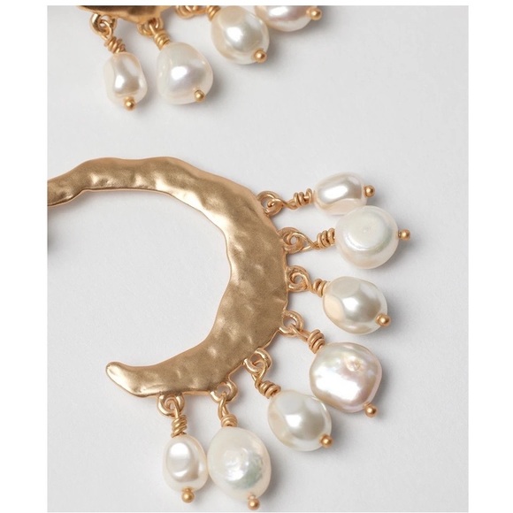 WHBM FRESHWATER PEARL DROP HOOP EARRINGS - Picture 3 of 3